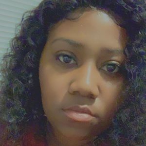 Meet your Posher, Jenelle